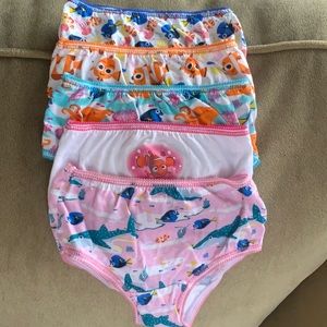 🌻Finding Nemo Underwear Size 2T-3T